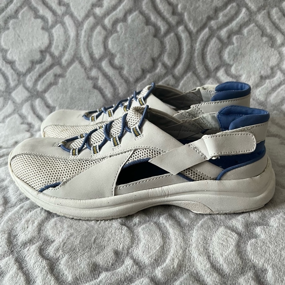 SJB Active by St. John’s Bay White Sneakers 7.5M - Picture 4 of 13